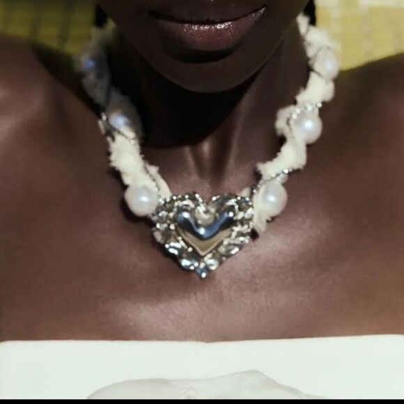 New ZARA Jewel heart rhinestone fabric  choker pendant necklace SOLD OUT @zara - Picture 9 of 13